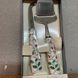 Pfaltzgraff Cheese Knife and Slicer Set with Floral Design